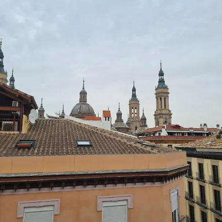 Apartament Dos Torres Numenor Atico Abuhardillado Saragossa