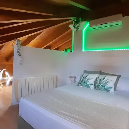 Apartament Dos Torres Numenor Atico Abuhardillado Saragossa